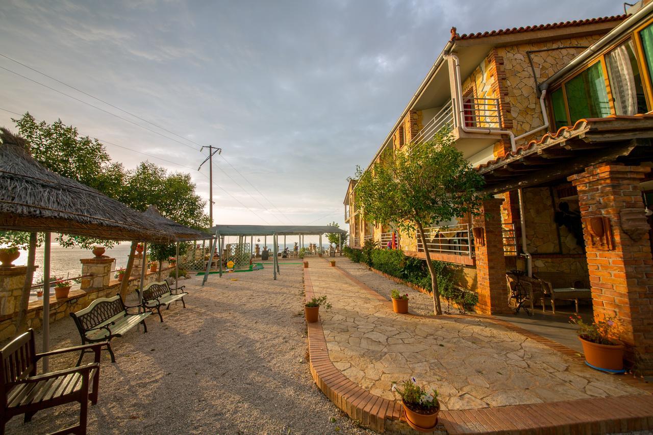 Hotel "San Saena " Radhimë 외부 사진