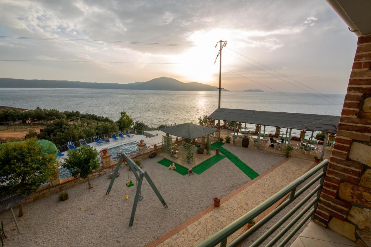 Hotel "San Saena " Radhimë 외부 사진